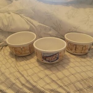 Hershey's Syrup Ceramic Bowls, Vintage Set Of 3 No Call Outs. Very Desirable